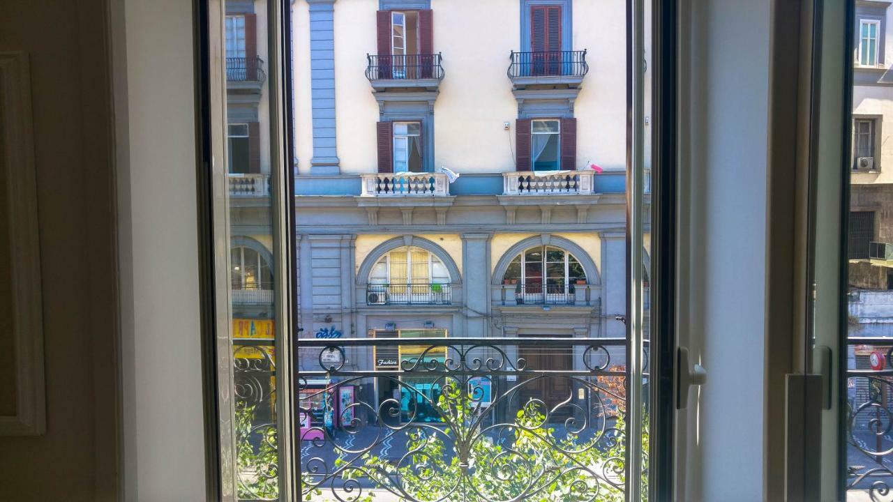 Bianchi Mediterranei B&B Napoli Exterior foto